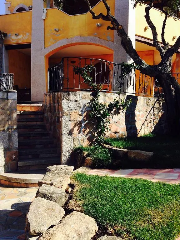 I Mari Di Gallura Suites And Rooms San Teodoro  Frühstückspension
