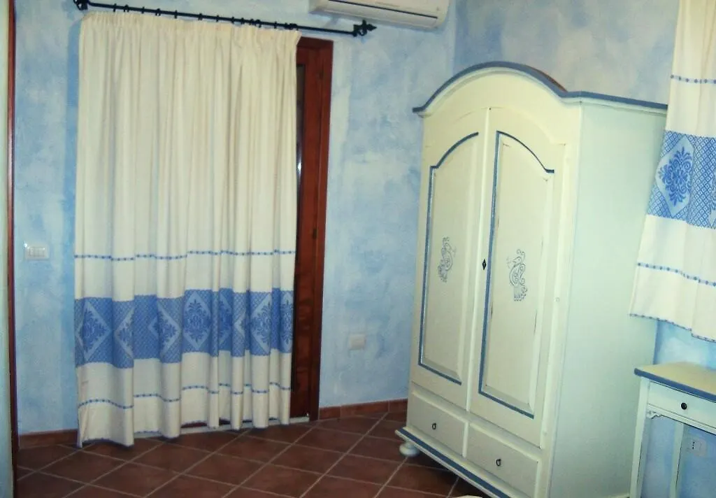 I Mari Di Gallura Suites And Rooms San Teodoro  0*, San Teodoro (Sardinia)
