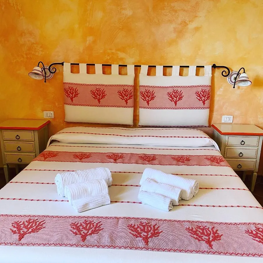 Couette-café I Mari Di Gallura Suites And Rooms San Teodoro
