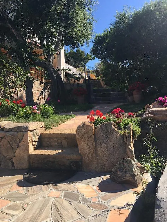 Couette-café I Mari Di Gallura Suites And Rooms San Teodoro