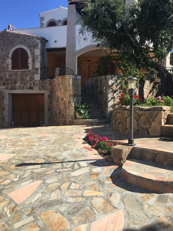 I Mari Di Gallura Suites And Rooms San Teodoro  Couette-café San Teodoro (Sardinia)
